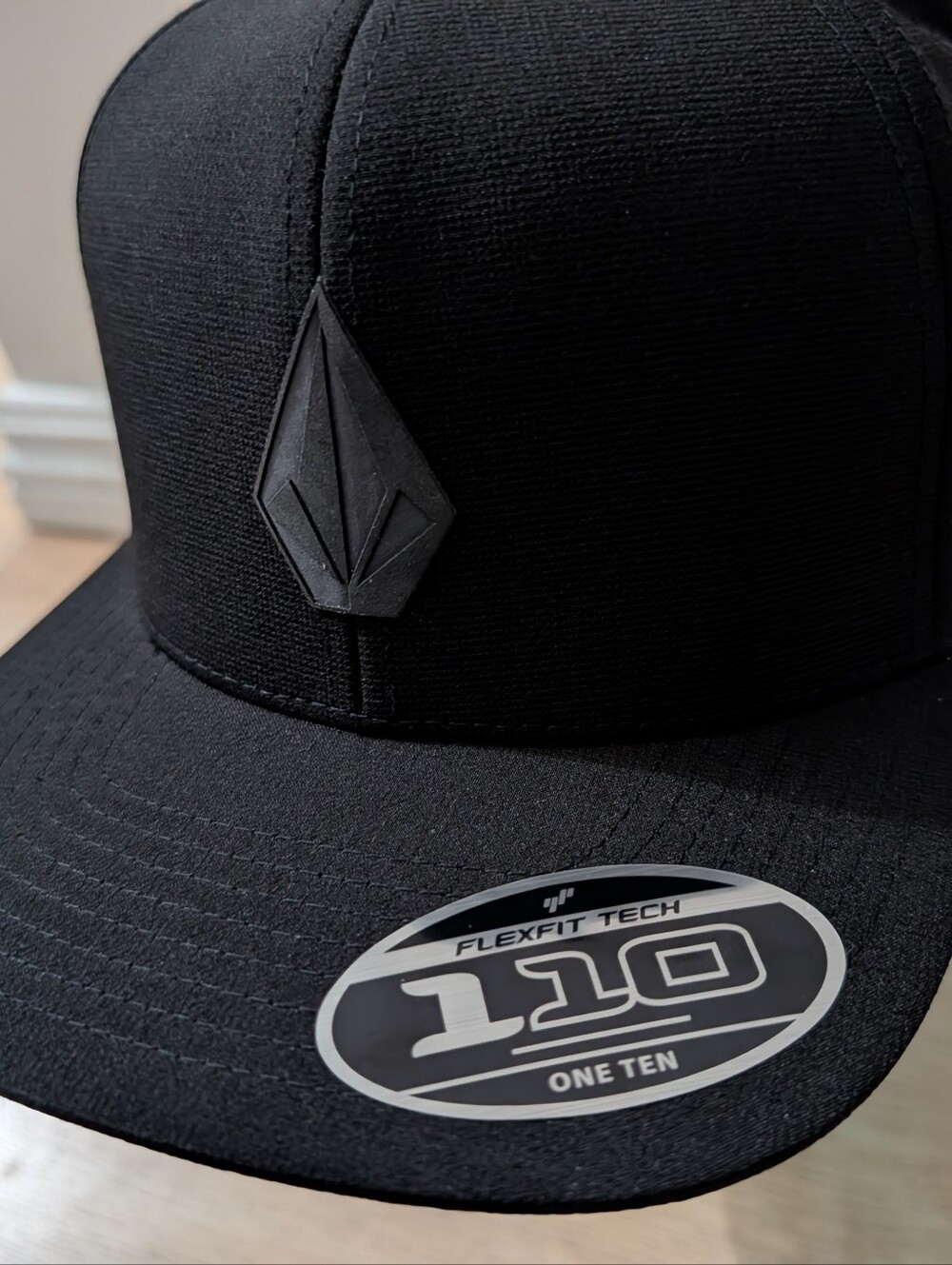 Volcom Stone Tech Snapback - Picture 3 of 8